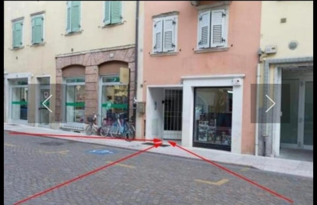 Jennifer House. Trento Exterior photo